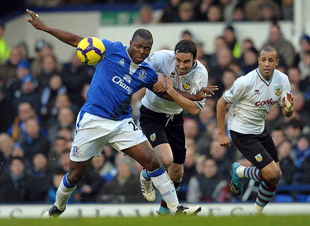 更是一个紧 更是一个紧